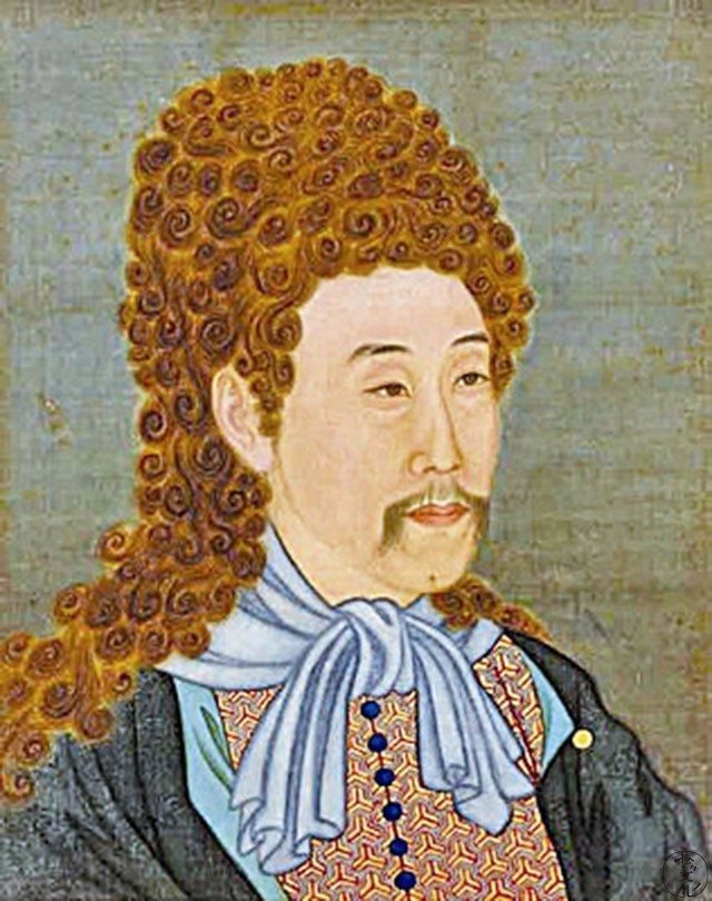 穿西装系领结,戴假发,嘴巴上贴着八字胡的雍正爷,是中国历代封建皇帝